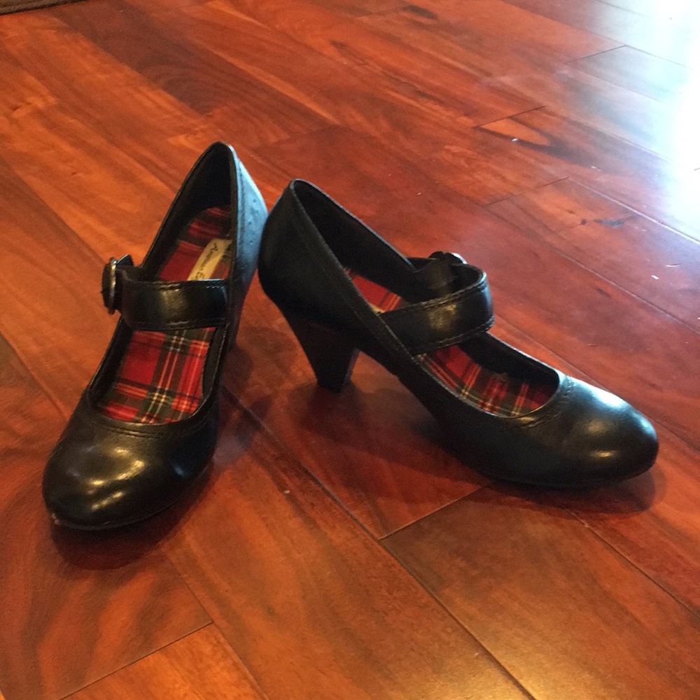American Eagle brown  heels